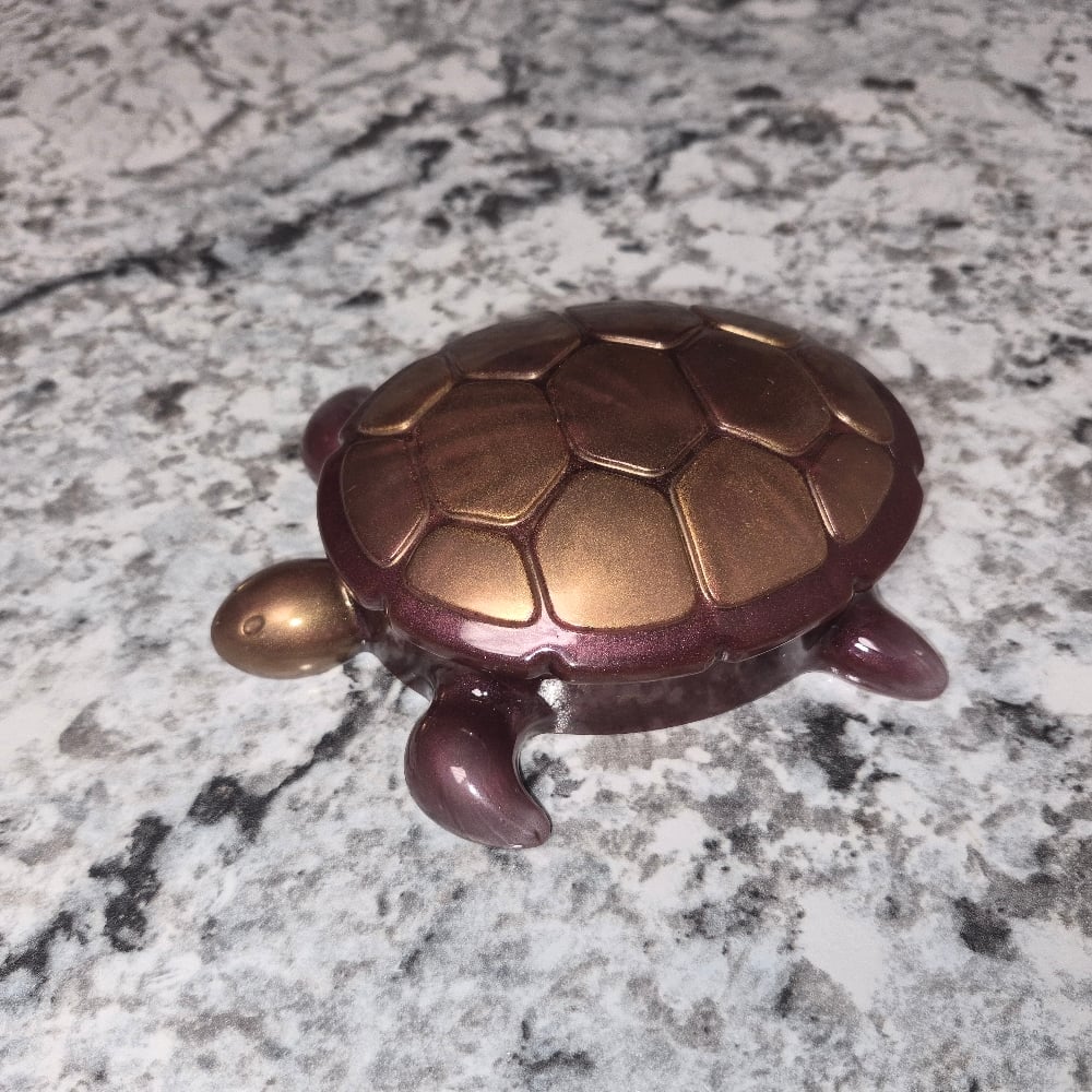 Maroon and gold turtle jar